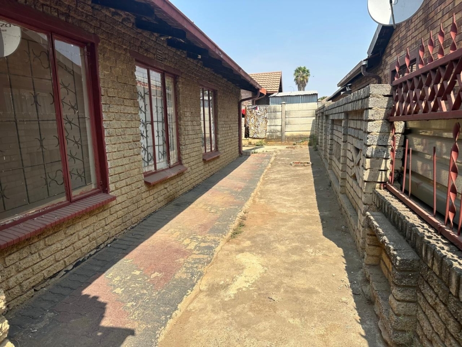 3 Bedroom Property for Sale in Tlhabane North West